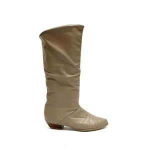 Vintage 1970s khaki leather knee high pull on fashion boots